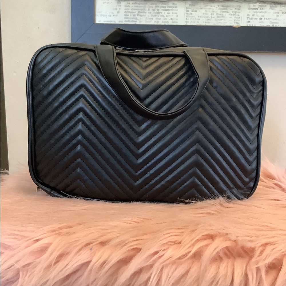 Adrienne vittadini bag🖤 - Picture 4 of 7